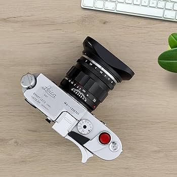 Carl Zeiss Distagon T*35mm F2 ZEレンズフード付き 中古)Carl Zeiss (カールツァイス) Distagon T* 35mm F2 ZE